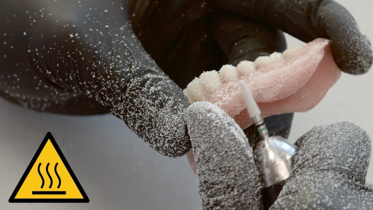 komet-shax-erkl-rvideo-weichbleibende-kunststoffe-labor-video image 1